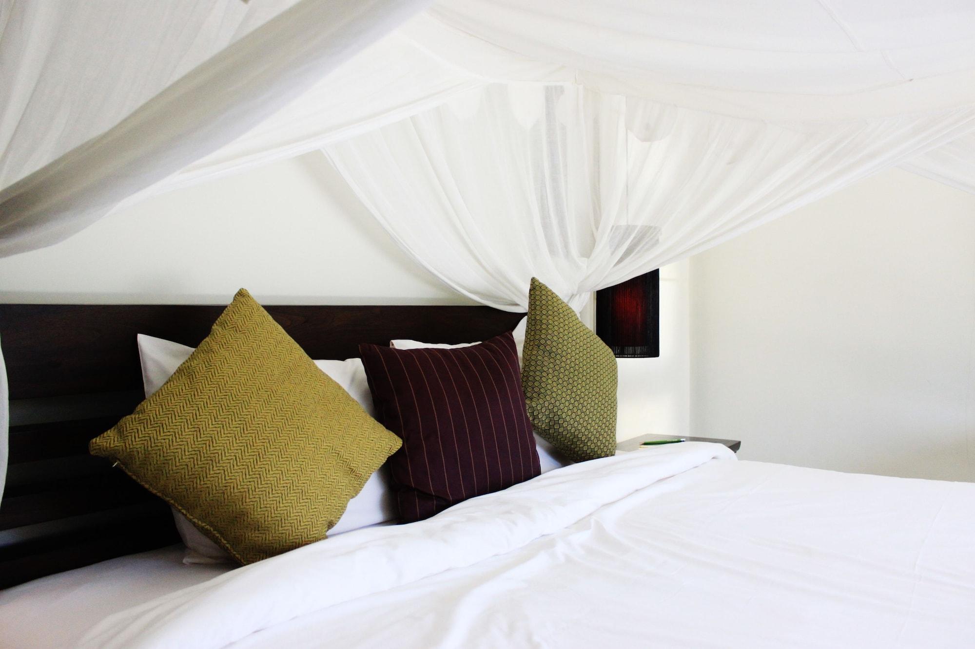 Two Villas Holiday Oriental Style Layan Beach プーケット エクステリア 写真